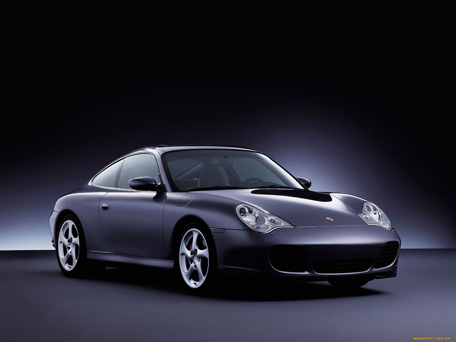 Любые виды машин. Porsche 996 Carrera 4s. Porsche 911 996 Carrera 4s. Серебристый Порше 911 996. Porsche 911 Turbo 996.
